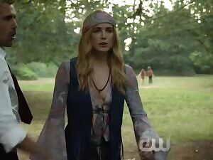 Caity Lotz - sexy hot - gfy