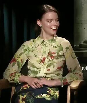 Anya Taylor Joy is a jiggly bitch