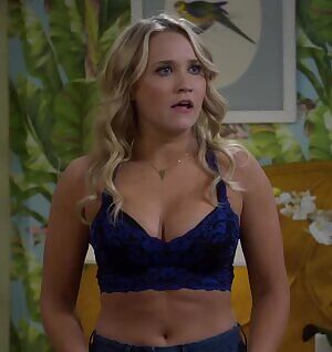 Emily Osment - Young & Hungry