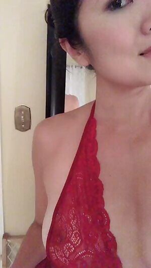 Happy Friday! Let’s celebrate with a little sexy fun!  💜