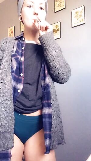 This mil deserves this after the car rider line at school this morning 😅