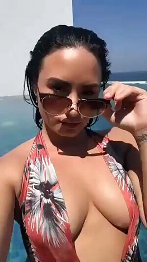 I’m stroking my rock hard cock to Demi Lovato and her big, fat juicy tits! I didn’t plan this, I just got hard and started to leak precum and now I have to worship her sexy, curvy body and give her my cum! She’s literally controlling my throbbing cock with those obscenely fat udders!