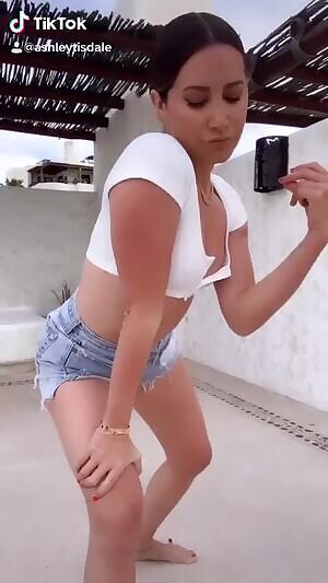 Ashley Tisdale is making me wanna make a TikTok