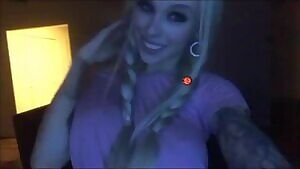 I wish she showed off her boobs more