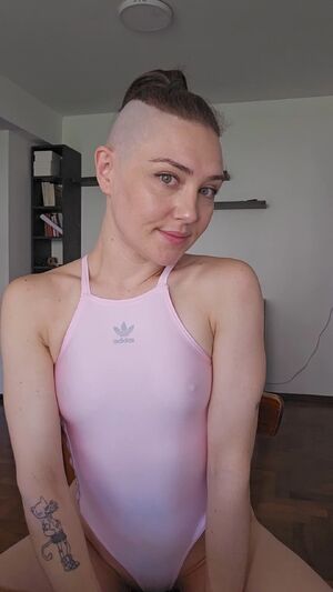 Homewrecking 60fps Beautiful Goddess Shaved