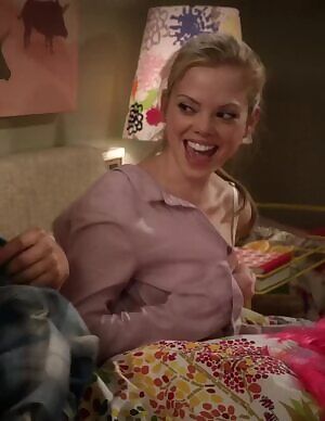 Dreama Walker - Don't Trust the Bitch in Apartment 23