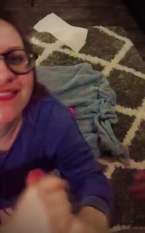 Love covering someone’s daughter in cum.