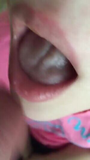 This is a nice mouthful of cum
