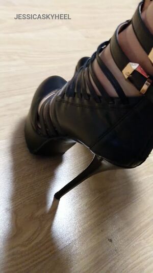 Stockings & Heels Latex Legs