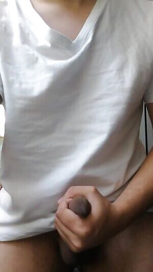 A girl asked for a POV cumshot, I came on my phone and the auto focus freaked out lol.