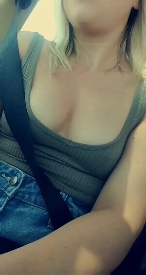 Just a bit of fun for the truck drivers on my morning drive 😚 GIF by u/BlondeAdobo