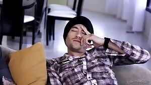 Shaved head girl gets a good DP