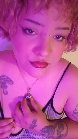 Makeup Fetish Lipstick Long Tongue