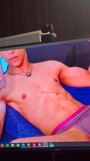 Gay Nipple Play Abs Big Nipples