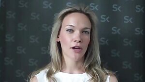 Facialize rich white blonde - turn on sound to hear her.