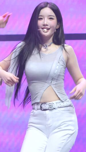TripleS - Yooyeon