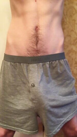 Need new ideas for posts ! I enjoy swinging my cock around for you all so here is some more in the mean time ❤️