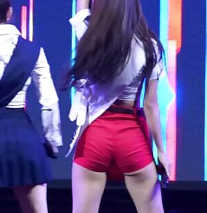 Red Velvet - Seulgi's Perfect Ass @4K60