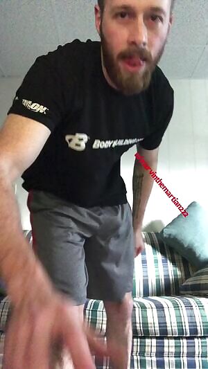 Little Sunday strip show, wonder if the neighbors could see 😈