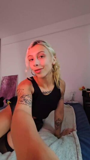 Girls Wearing Strapons Domination Dominatrix Femdom