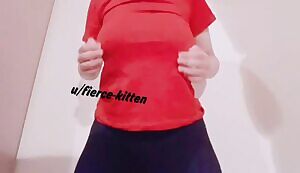 What do you think of my new red T-shirt? Isn't it beautiful? 😛