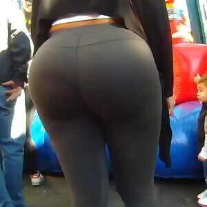 Damn who's mom is this ?