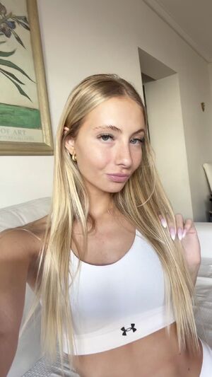 Pulling Tits Out OnlyFans Teen