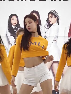 Momoland - Yeonwoo