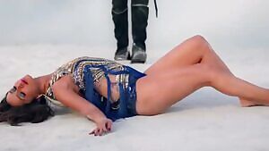 Shraddha Kapoor's legs/thighs