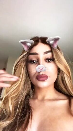 TGIF!!! These pink cheekies are so thin they soak up all my scent and sweat, available for you 😈