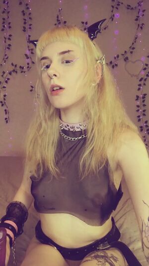 Amateur Blonde Boobs Booty Dildo