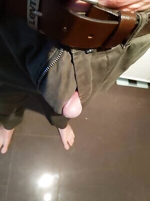 I'm horny as hell in the office today. DM if you want to join 😉