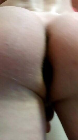 I love how my ass looks with this plug in