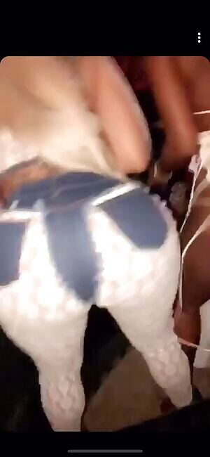 Twerking with @doubledose_twins on ig