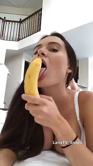 Lana Rhoades Teasing with Banana 👅🍌