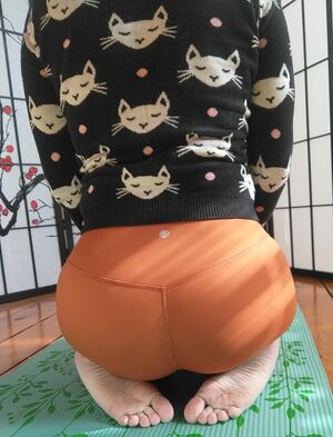 Sportswear Ass Booty Feet Leggings
