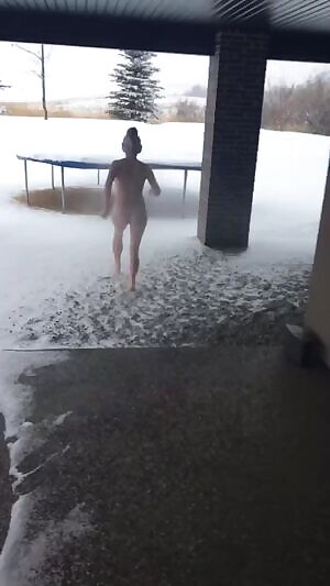 un in the snow.... Who would cum join me?