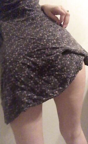 In case you see me on this dress and wonders what’s under it... 🍒