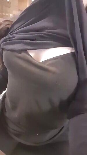 Just a glimpse beore my boss catches me.