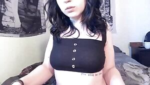 Good morning! Here’s a titty drop to brighten up your day 😘