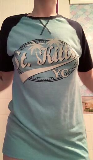 Titty drop then a bounce 🤤