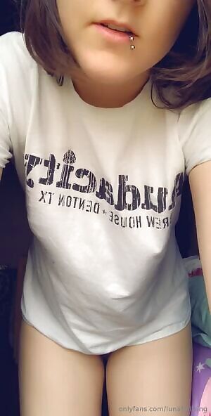 Hi everyone! What's everyone's weekend plans? Mine is LoL. Just LoL. Maybe eat. <3