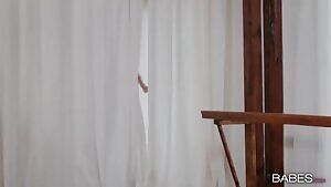 Tiny dancers Elsa Jean and Piper Perri