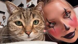 Sexy Eyes Blonde Catgirl Clown Tease