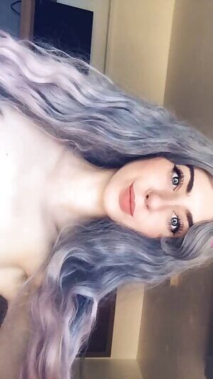 Indulge in some fun with a fetish friendly petite teen! // 🍑 //