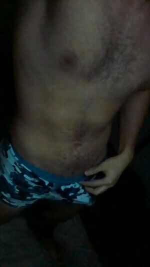 My dick is throbbing, who wants a midnight snack? ;)