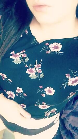 Small nips, big hips 😇