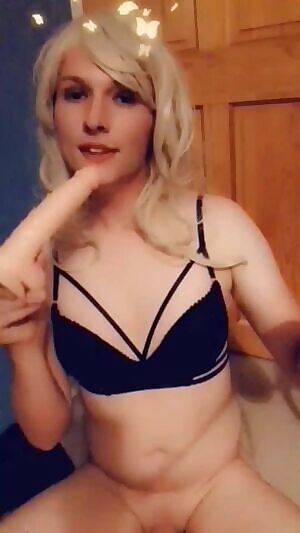 Wish I had a cute trans gf to deepthroat 😜