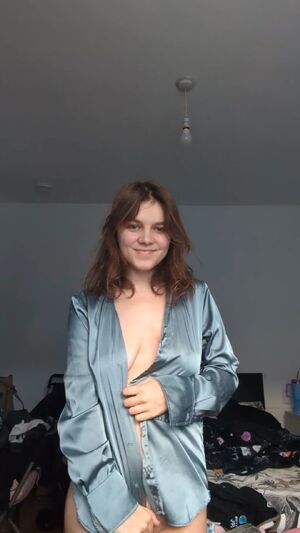 British Babes Amateur Brunette Natural Petite