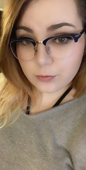 Just a little rope bunny, showing off 😘